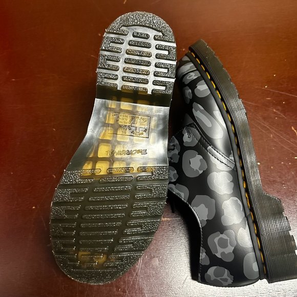 Dr Martens Mens Black Distorted Leather Leopard Print Oxford Shoes Size US 8 main image 4